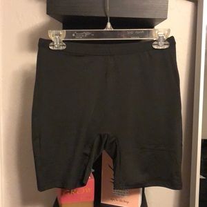 Honeybum biker shorts size L (could fit XL)